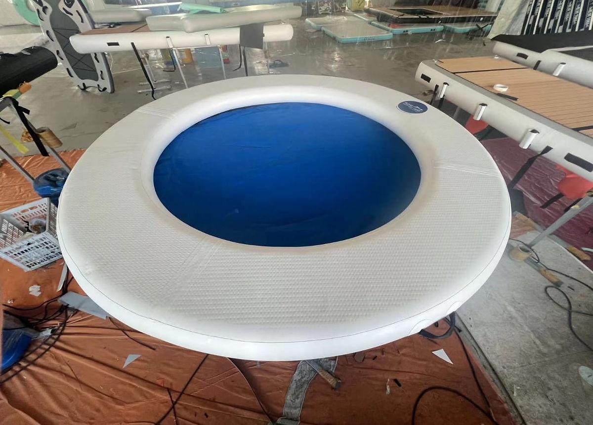 Piscina gonfiabile galleggiante – 240 cm diametro